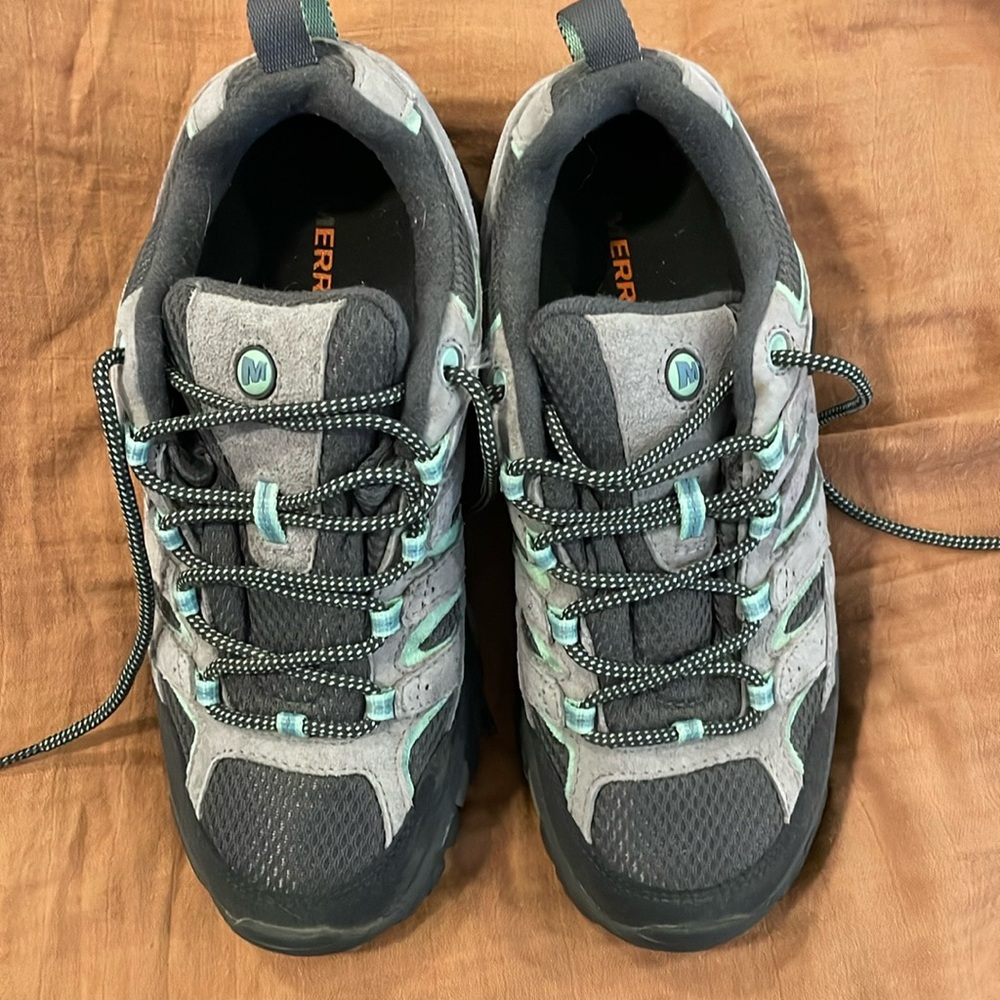Size 8.5 women’s Merrell hiking shoes.